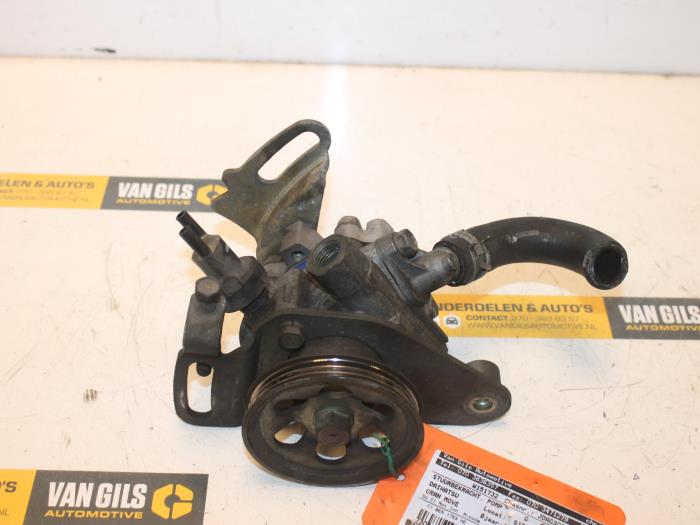 Usagé Pompe de direction Daihatsu Gran Move 1.5 16V Prix € 60,00 Règlement à la marge proposé par Van Gils Automotive