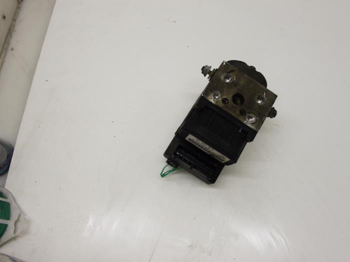 Begagnade ABS-pump Chevrolet Nubira Wagon (J100) 1.6 16V Pris € 25,00 Marginaltabell erbjuds av Van Gils Automotive