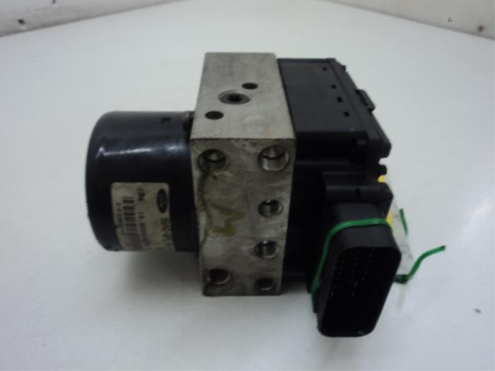 Begagnade ABS-pump Ford Focus 1 2.0 16V Pris € 25,00 Marginaltabell erbjuds av Van Gils Automotive