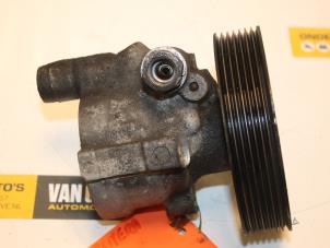 Used Power steering pump Nissan Primera Wagon (W12) 1.9 dCi Price € 60,00 Margin scheme offered by Van Gils Automotive