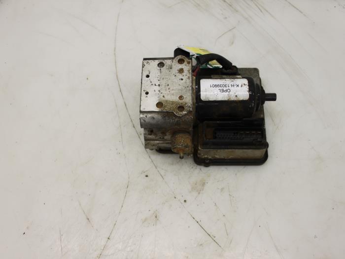 Pompa ABS z Opel Vectra B Caravan (31) 2.0 Di 16V 1998