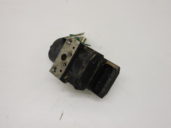 Gebrauchte ABS Pumpe Ford Mondeo III 2.0 TDCi 115 16V Preis € 75,00 Margenregelung angeboten von Van Gils Automotive