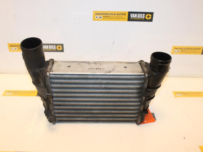 Usados Intercooler Volkswagen Passat (3B2) 1.9 TDi 110 Precio € 60,00 Norma de margen ofrecido por Van Gils Automotive
