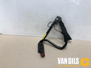 Used Seatbelt tensioner, left Opel Corsa C (F08/68) 1.2 16V Price € 35,00 Margin scheme offered by Van Gils Automotive