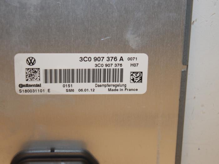 Ordinateur de suspension d'un Volkswagen Passat Variant (365) 2.0 TSI 16V 2011
