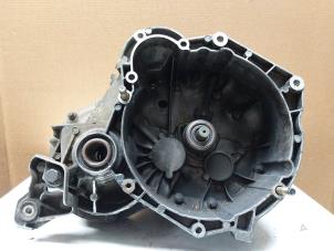 Getriebe van een Fiat Stilo (192A/B) 1.9 JTD 115 3-Drs. 2002