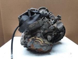 Getriebe van een Fiat Stilo (192A/B) 1.9 JTD 115 3-Drs. 2002