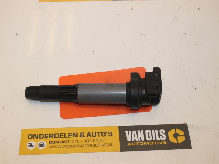 Pen ignition coil from a BMW 3 serie Touring (E91) 320i 16V 2007