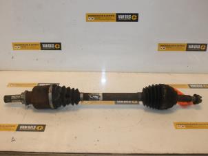 Used Front drive shaft, left Renault Clio III (BR/CR) 1.4 16V Price € 74,99 Margin scheme offered by Van Gils Automotive