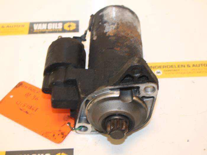 Anlasser van een Volkswagen Golf III (1H1) 2.8 VR6 1996