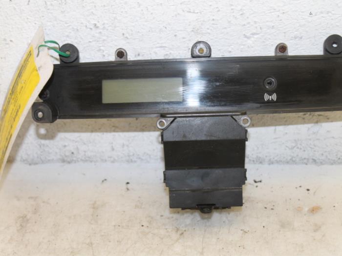 Begagnade Innerdisplay Ssang Yong Rexton 2.7 Xdi RX/RJ 270 16V Pris € 35,00 Marginaltabell erbjuds av Van Gils Automotive