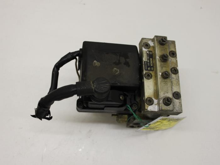 Usagé Pompe ABS Opel Astra F (53B) 1.8i 16V Prix € 25,00 Règlement à la marge proposé par Van Gils Automotive