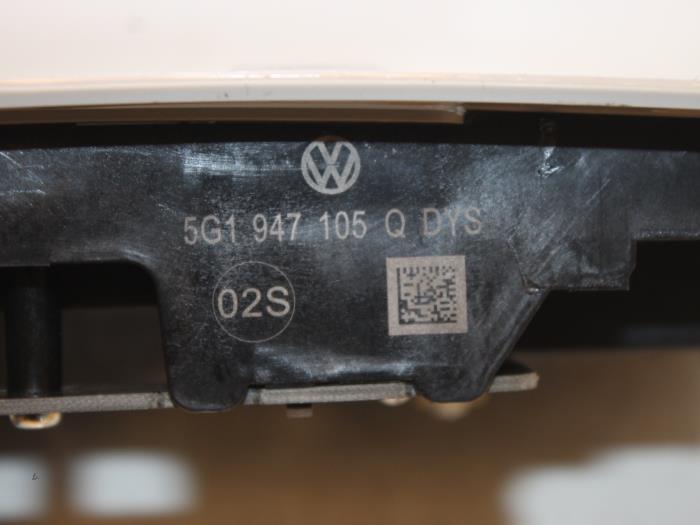 Eclairage intérieur avant d'un Volkswagen Golf VII (AUA) 2.0 TDI 16V 2014