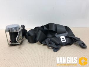 Used Front seatbelt, right Landrover Discovery III (LAA/TAA) 2.7 TD V6 Price € 65,00 Margin scheme offered by Van Gils Automotive
