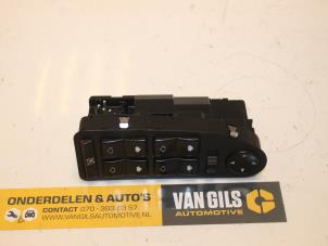Used Electric window switch BMW 5 serie Touring (E39) 528i 24V Price € 40,00 Margin scheme offered by Van Gils Automotive