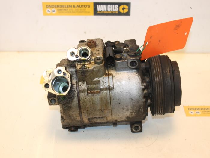 Usagé Compresseur de clim BMW 5 serie Touring (E39) 528i 24V Prix € 35,00 Règlement à la marge proposé par Van Gils Automotive