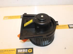 Usagé Ventilateur chauffage Volkswagen Golf IV (1J1) 1.4 16V Prix € 45,00 Règlement à la marge proposé par Van Gils Automotive
