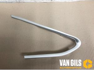 Used Decorative strip Volkswagen Sharan (7N) 2.0 TDI 16V Price € 36,30 Inclusive VAT offered by Van Gils Automotive