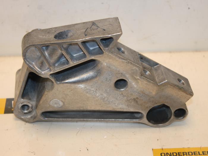 Used Engine mount Volkswagen Sharan (7N) 2.0 TDI 16V 4Motion Price € 36,30 Inclusive VAT offered by Van Gils Automotive