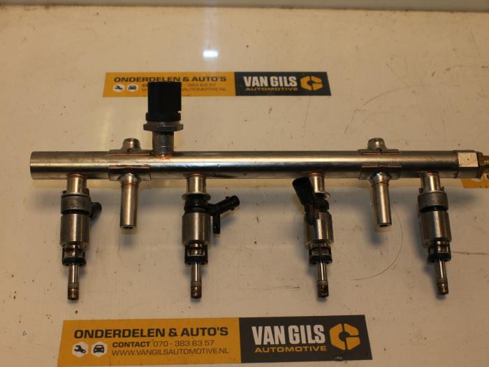 Usagé Système d'injection Volkswagen Golf VII (AUA) 2.0 GTI 16V Prix € 102,85 Prix TTC proposé par Van Gils Automotive