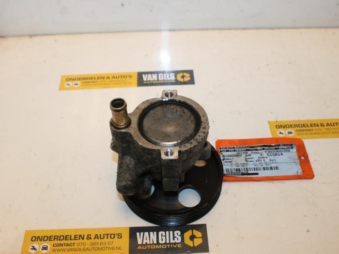 Usagé Pompe de direction Renault Laguna II (BG) 1.9 dCi 120 Prix € 60,00 Règlement à la marge proposé par Van Gils Automotive