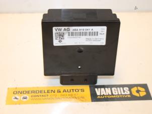 Used Voltage stabiliser Volkswagen Tiguan (5N1/2) 2.0 TDI 16V 4Motion Price € 36,30 Inclusive VAT offered by Van Gils Automotive