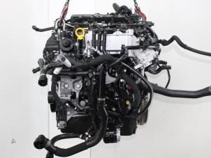 Usados Motor Volkswagen Touran (5T1) 2.0 TDI 190 Precio € 3.023,79 IVA incluido ofrecido por Van Gils Automotive