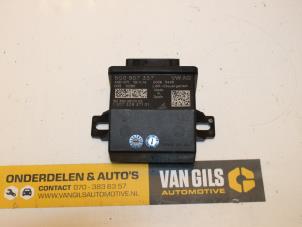 Used Computer lighting module Volkswagen Golf VII (AUA) 1.6 TDI 16V Price € 38,72 Inclusive VAT offered by Van Gils Automotive