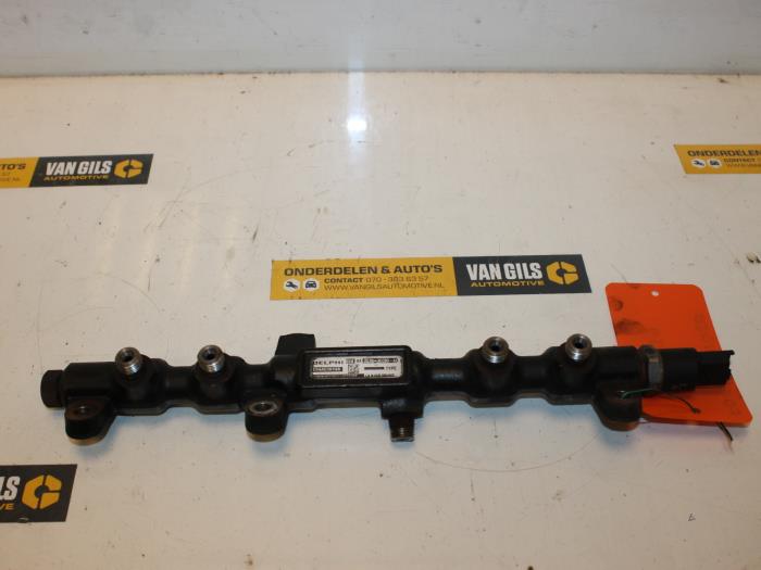 Usagé Système d'injection Ford Mondeo III 2.0 TDCi 130 16V Prix € 50,00 Règlement à la marge proposé par Van Gils Automotive
