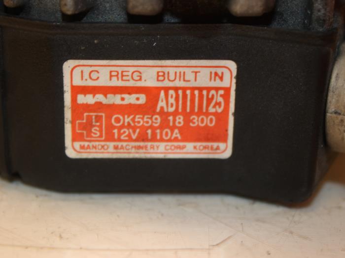 Usagé Dynamo Kia Carnival 2 (FIB/FLD) 2.5 V6 24V Prix € 75,00 Règlement à la marge proposé par Van Gils Automotive