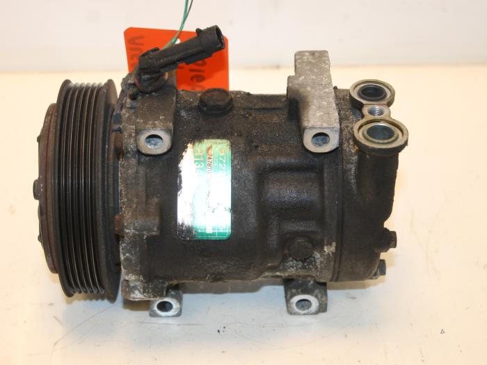 Usagé Compresseur de clim Alfa Romeo 156 (932) 1.8 Twin Spark 16V Prix € 35,00 Règlement à la marge proposé par Van Gils Automotive