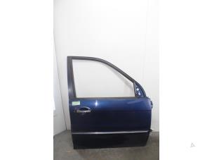 Used Front door 4-door, right Kia Carnival 2 (FIB/FLD) 2.5 V6 24V Price € 150,00 Margin scheme offered by Van Gils Automotive