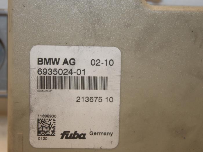 Wzmacniacz anteny z BMW 5 serie Gran Turismo (F07) 535d 24V 2010