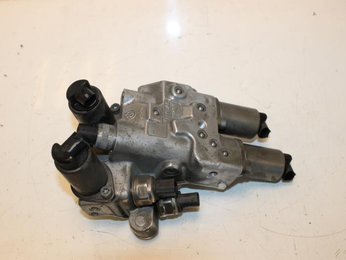 Gebrauchte Ventilblock hydraulisch BMW 5 serie Gran Turismo (F07) 535d 24V Preis € 275,00 Margenregelung angeboten von Van Gils Automotive
