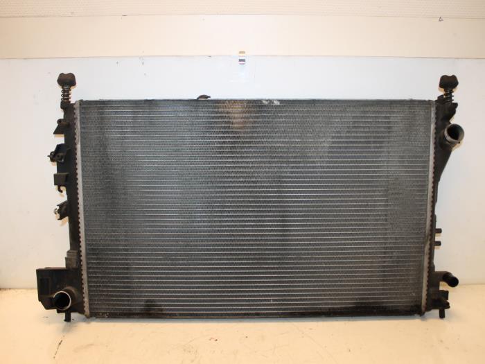 Gebrauchte Kühler Opel Signum (F48) 3.0 CDTI V6 24V Preis € 65,00 Margenregelung angeboten von Van Gils Automotive