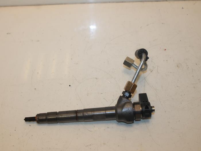 Usagé Injecteurs Volkswagen Touran (5T1) 2.0 TDI 110 Prix € 133,10 Prix TTC proposé par Van Gils Automotive