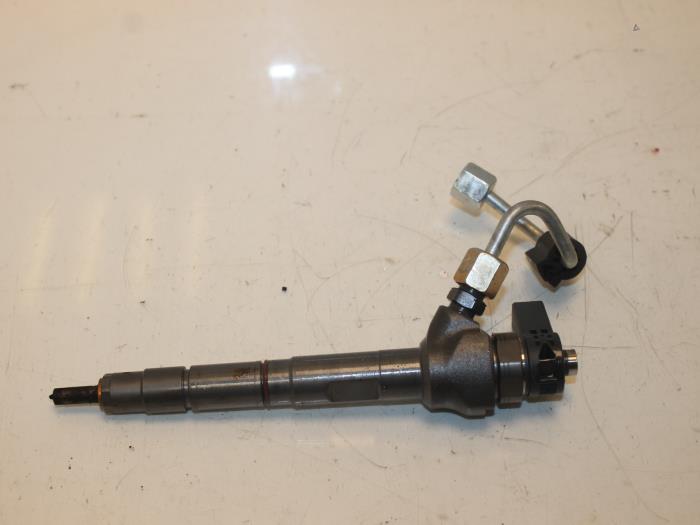 Usagé Injecteurs Volkswagen Touran (5T1) 2.0 TDI 110 Prix € 133,10 Prix TTC proposé par Van Gils Automotive