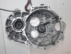 Gebrauchte Getriebe Volkswagen Touran (5T1) 2.0 TDI 150 Preis € 1.208,79 Mit Mehrwertsteuer angeboten von Van Gils Automotive