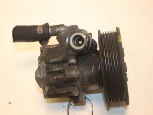 Used Power steering pump Ford Galaxy (WGR) 2.3i 16V SEFI Price € 60,00 Margin scheme offered by Van Gils Automotive