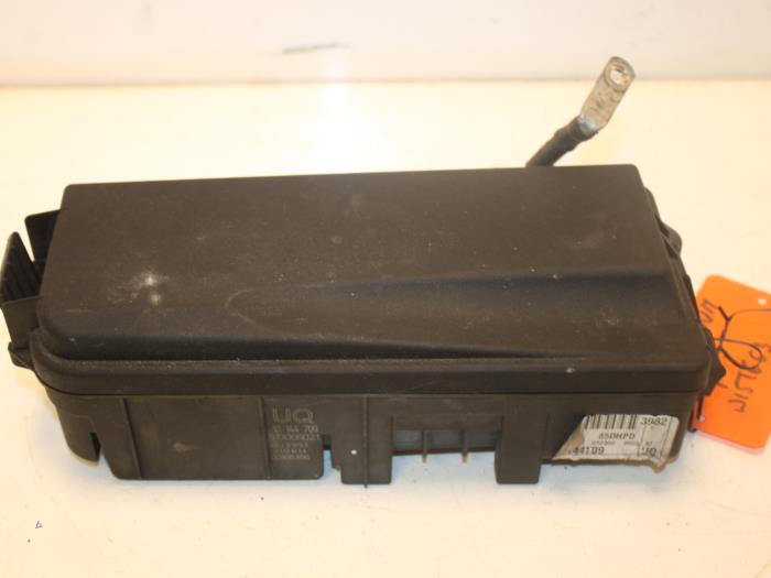 Begagnade Säkringsbox Opel Signum (F48) 3.0 CDTI V6 24V Pris € 75,00 Marginaltabell erbjuds av Van Gils Automotive