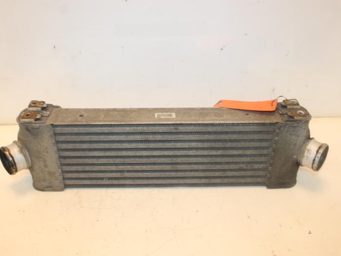 Usados Intercooler Ford Transit 2.2 TDCi 16V Precio € 72,60 IVA incluido ofrecido por Van Gils Automotive