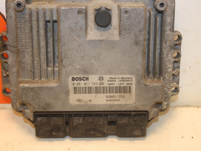 Used Engine management computer Renault Laguna II Grandtour (KG) 1.9 dCi 120 Price € 150,00 Margin scheme offered by Van Gils Automotive