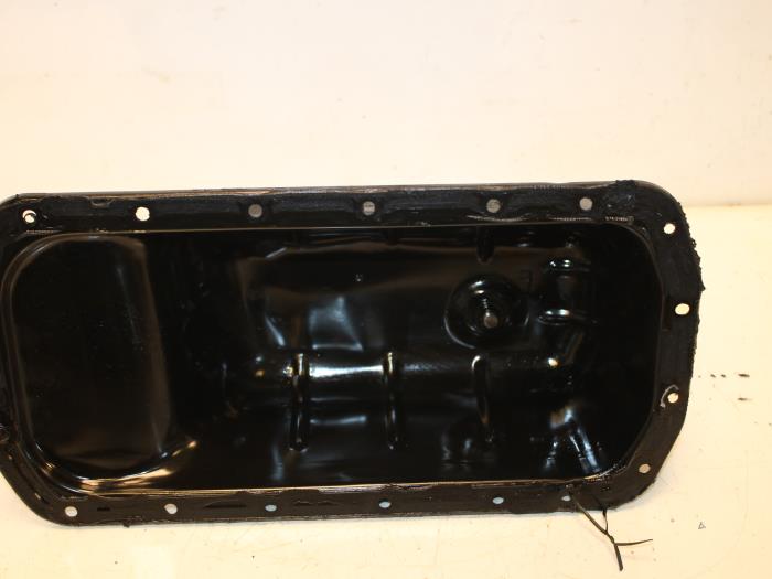 Sump from a Peugeot 308 (4A/C) 1.6 HDi 16V 2009