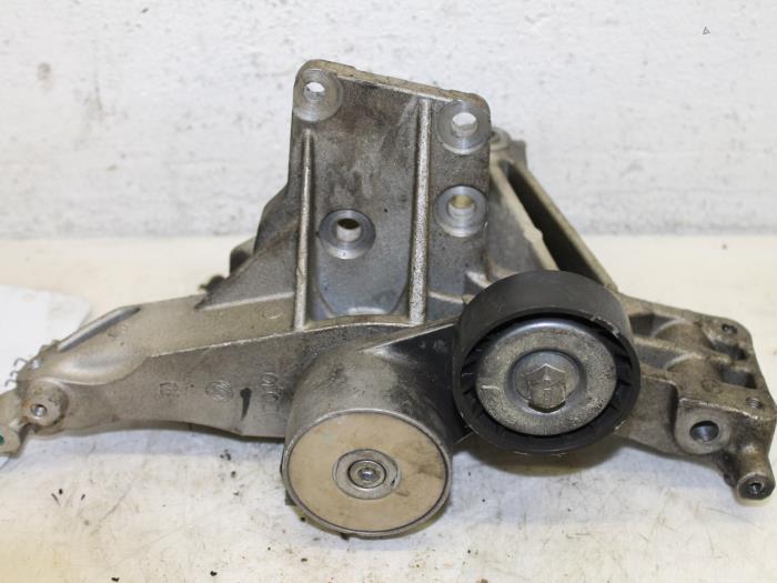 Usados Rodillo tensor correa múltiple Fiat Panda (169) 1.2 Fire Precio € 30,00 Norma de margen ofrecido por Van Gils Automotive