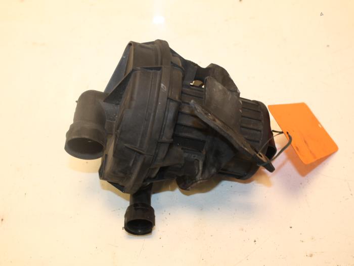 Used Pull air pump Seat Leon (1M1) 1.8 20V Price € 40,00 Margin scheme offered by Van Gils Automotive