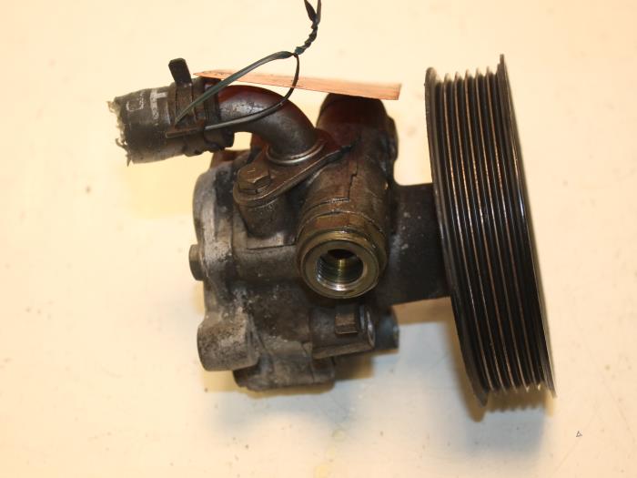 Usagé Pompe de direction Seat Leon (1M1) 1.8 20V Prix € 60,00 Règlement à la marge proposé par Van Gils Automotive