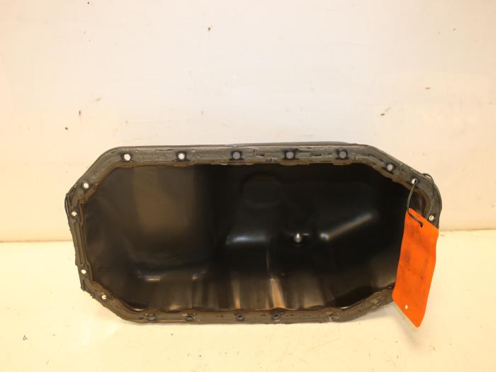 Usagé Couvercle carter Seat Ibiza IV SC (6J1) 1.4 16V Prix € 45,00 Règlement à la marge proposé par Van Gils Automotive