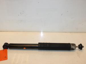 Used Rear shock absorber, right Renault Clio IV Estate/Grandtour (7R) 0.9 Energy TCE 90 12V Price € 30,00 Margin scheme offered by Van Gils Automotive