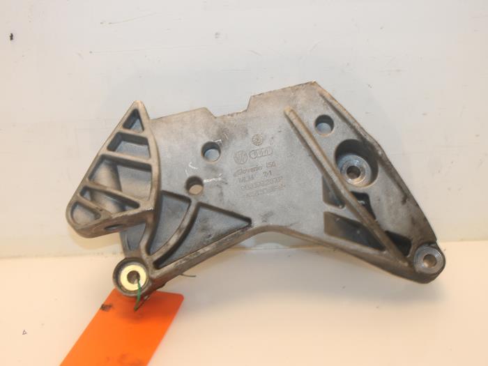 Used Engine mount Volkswagen Passat Variant (365) 2.0 TSI 16V Price € 36,30 Inclusive VAT offered by Van Gils Automotive