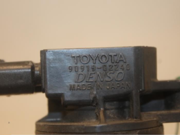 Pasador bobina de un Toyota iQ 1.0 12V VVT-i 2010